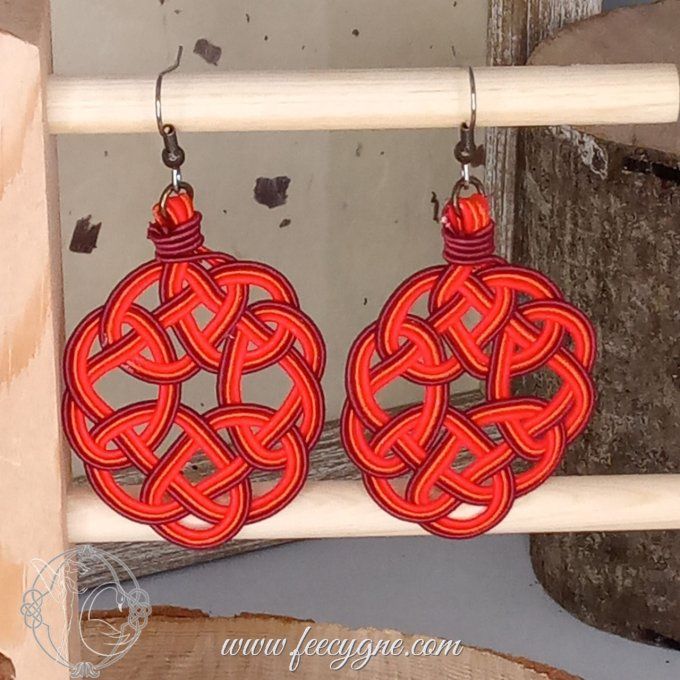 Boucles d'oreilles Mizuhiki à noeud Kesa