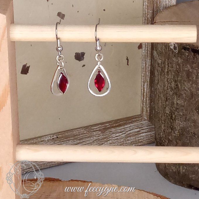 Boucles d'oreilles ornées d'un cristal Swarovski