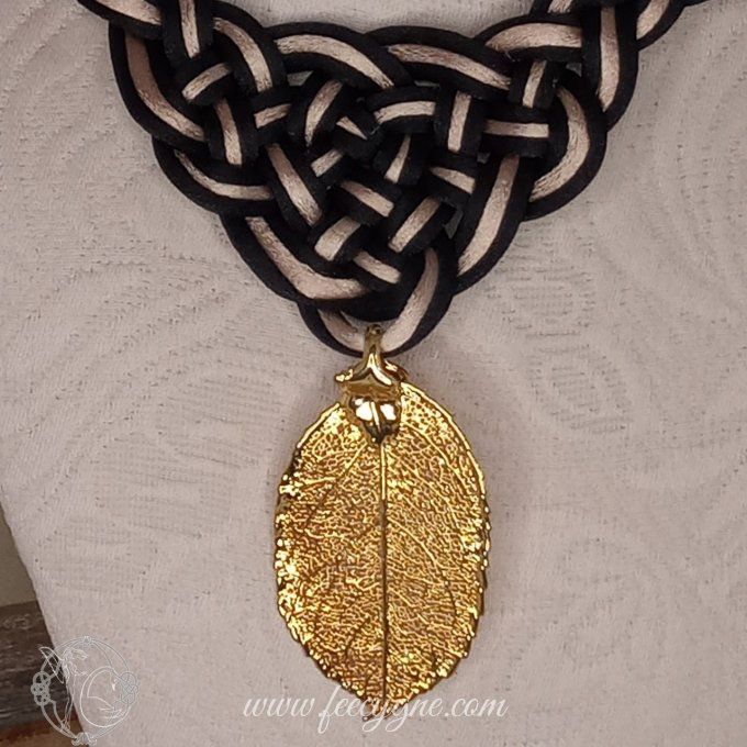 Collier "Delienn divarvel" à feuille d'arbre galvanisée